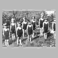 111-3183 Kinder der Spielschule Wehlau um 1929.jpg